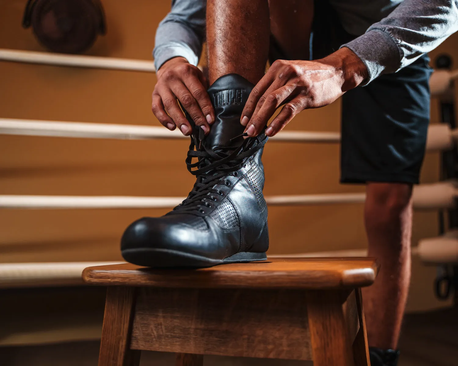 TITLE Boxing High-Top Leather Boxing Shoes